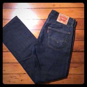 Levi’s men’s jeans dark wash - Style 505 W 30 L 30